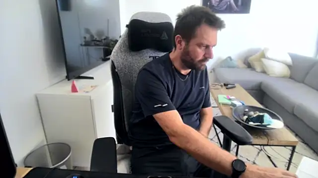 pc92160's Live XXX Chat