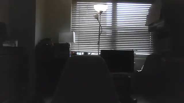 toosexy4myshirt's Live XXX Chat