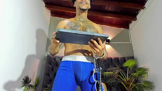 Salomon_koude Chat XXX live