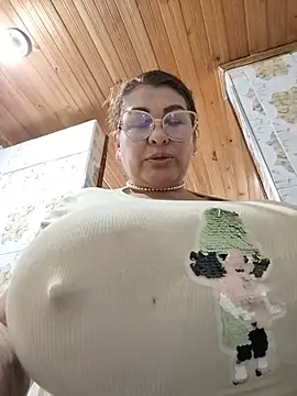 Chatroom XXX en direct de AlexxiaaMat