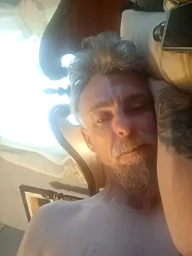 19JaSon83's Live XXX Chat