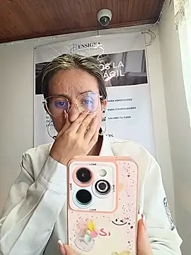 Valentina--1 Chat XXX live