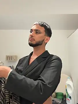 Živý XXX chat Gipsyboysteve
