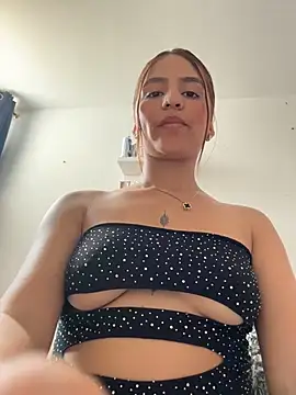 Chat +18 de ViankaRose ao vivo