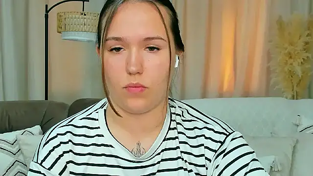 Carolina__Sweet 现场XXX聊天
