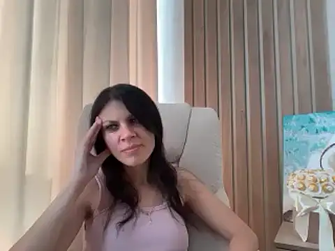 InjaAtHome Adlı Modelin Canlı XXX Sohbeti