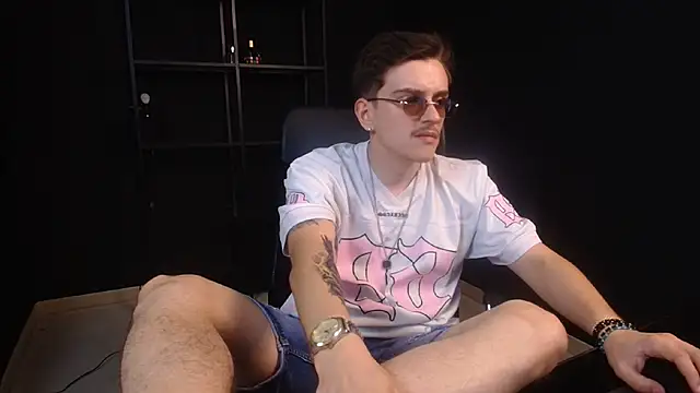 FelixStarkk's Live XXX Chat