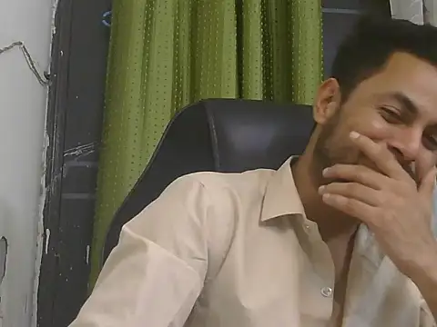 Stubborndesiboy's Live XXX Chat
