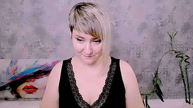 Djullia 라이브 XXX 채팅