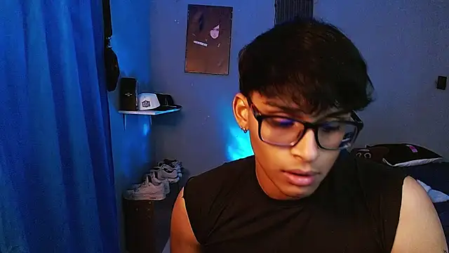 Mr_yisuzz Live XXX-Chat