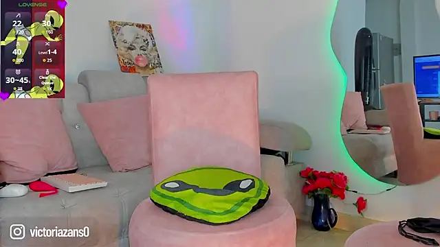 Živý XXX chat Vickyallien