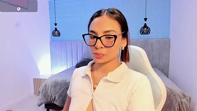 XXX chat uživo modela amira_cute2