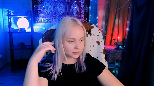 stellawatts Adlı Modelin Canlı XXX Sohbeti
