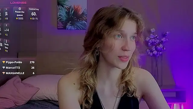 Emily_CartexのライブXXXチャット