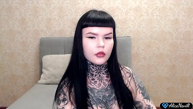 alicenevill's Live XXX Chat