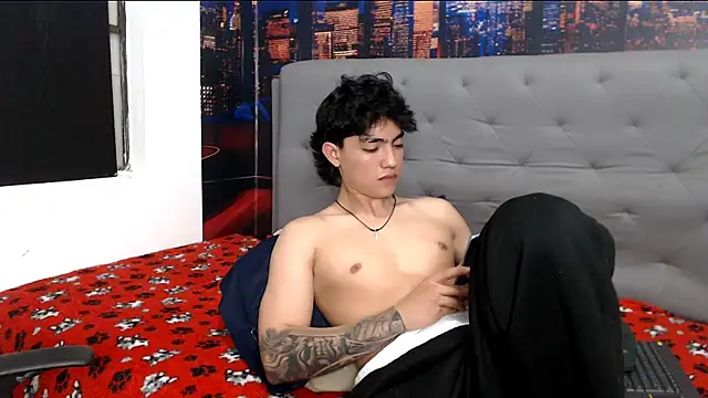 RomeoMillerr Chat XXX live