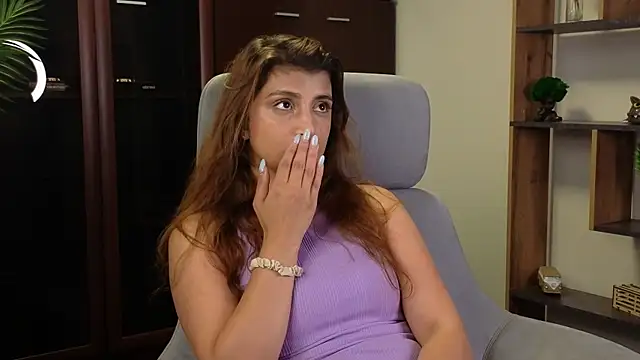 צ'אט XXX בשידור חי של DinahSysak