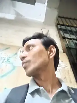Blackdick_007: διαδικτυακό σόου στην κάμερα