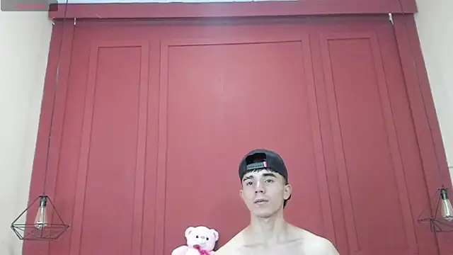MaximumSteel_ élő XXX-chatje
