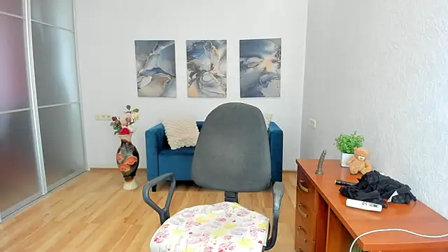 Anna_Diax Adlı Modelin Canlı XXX Sohbeti