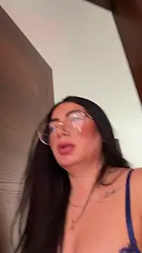 Mia_222 Chat XXX live