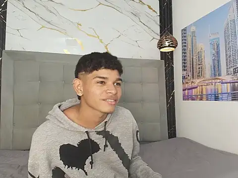 nova_mitchell7 Adlı Modelin Canlı XXX Sohbeti