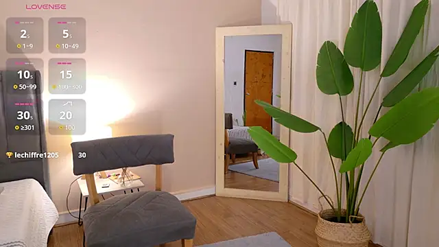 Megaan___ Adlı Modelin Canlı XXX Sohbeti
