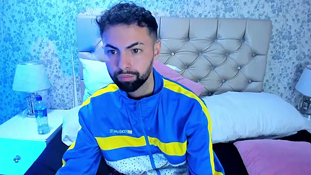 AndrewCrooss Live XXX Chat