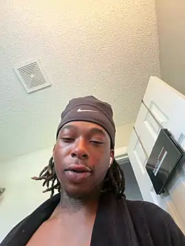 Thirdlegsuave Show in webcam