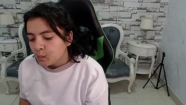 amalia_a's Live XXX Chat