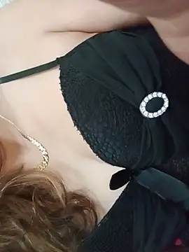 Julia_sexygirl_'s Webcam Show