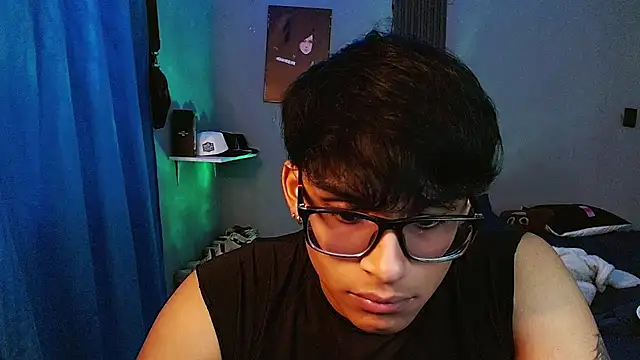 צ'אט XXX בשידור חי של Mr_yisuzz