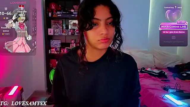 Lovelyamyy's Live XXX Chat
