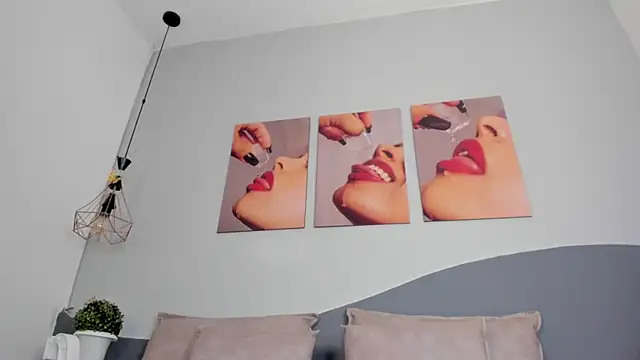 CannelaSmith's Live XXX Chat