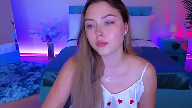 Ava_Loone: онлайн-секс-чат