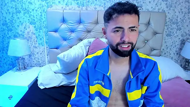 AndrewCrooss live XXX chat