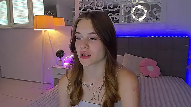 LuisaClover Chat XXX live