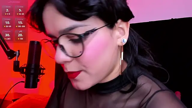 Valeriekay__ élő XXX-chatje