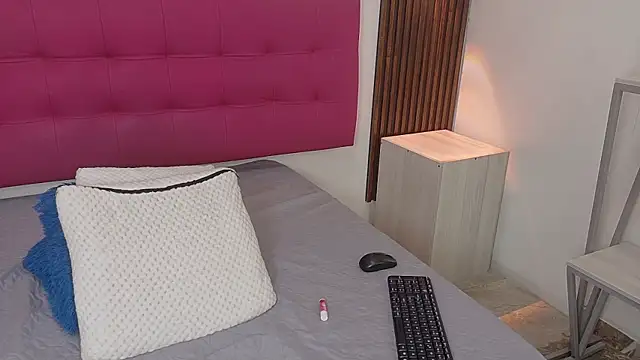 _Benjamin11 Live XXX Chat
