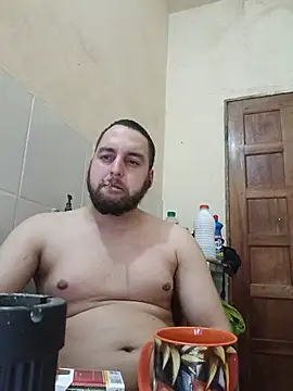 matvaz21cm's Live XXX Chat