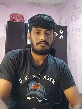 Show de HotXKrish na webcam