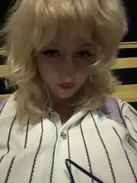 RonnieKiss Live XXX-Chat