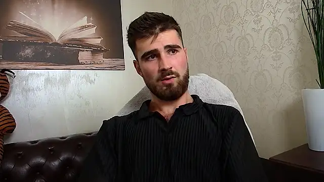 XXX chat uživo modela KyloEast