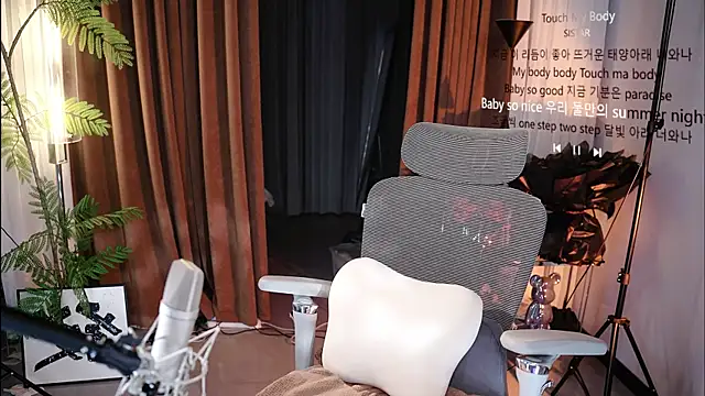 LalalahahaのライブXXXチャット