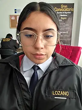 Chat +18 de Angela__05 ao vivo