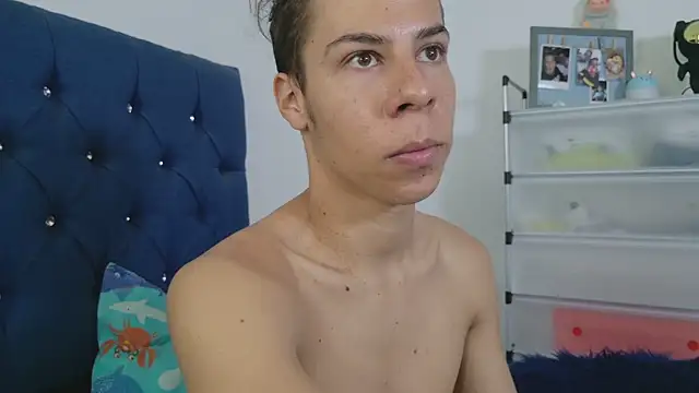 Chatroom XXX en direct de grey___27
