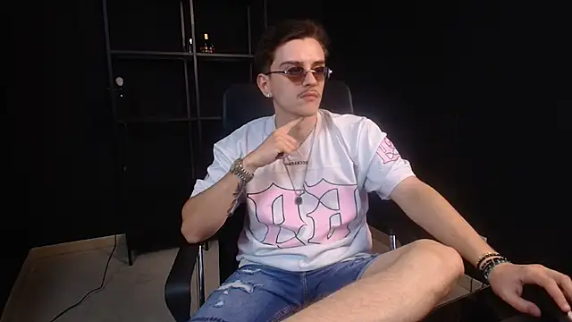 FelixStarkk Chat XXX live