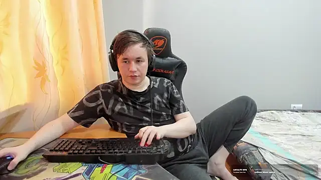 צ'אט XXX בשידור חי של iliaskrislove