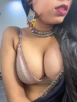 Baddie_Riya élő XXX-chatje