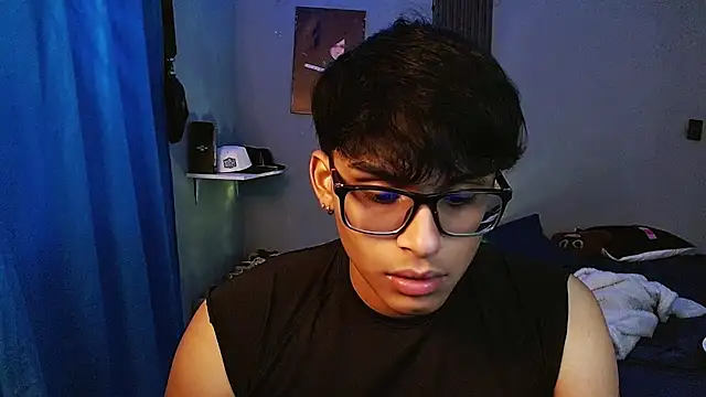 Mr_yisuzz – Naživo XXX chat